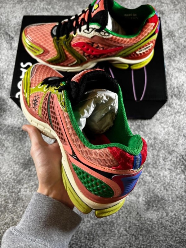 Saucony Progrid Triumph 4 Jae Tips Flowers - Taille 44 2