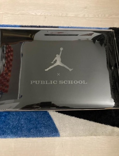 Jordan 12 Retro PSNY Taille 42