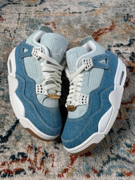 Air Jordan 4 Denim worn blue