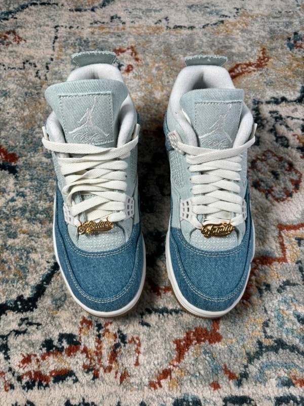 Air Jordan 4 Denim worn blue 2