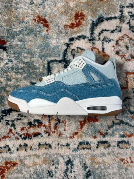 Air Jordan 4 Denim worn blue