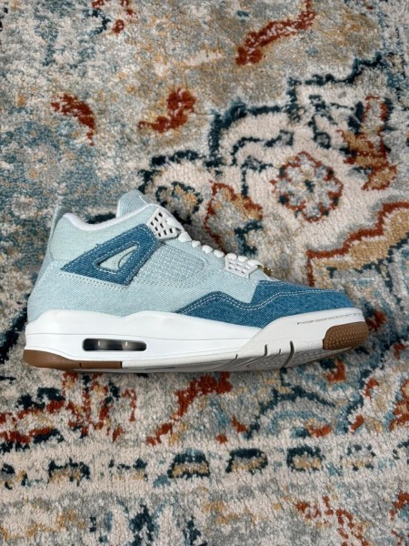 Air Jordan 4 Denim worn blue