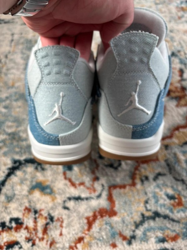 Air Jordan 4 Denim worn blue 2