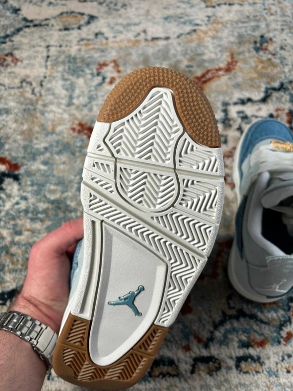 Air Jordan 4 Denim worn blue 2