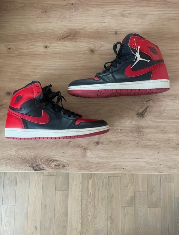 Jordan 1 Retro Bred Taille 42 (2001)