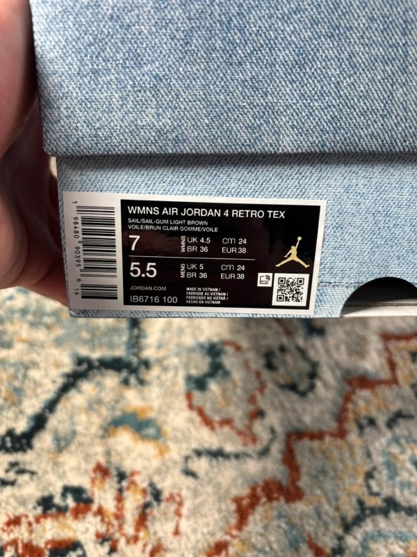 Air Jordan 4 Denim worn blue 2