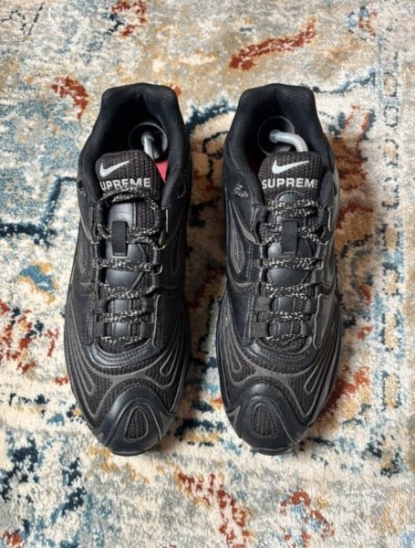 Nike Air Max 98 Supreme
