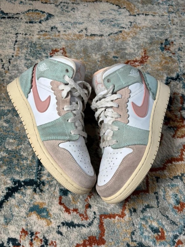 Air Jordan 1 mid