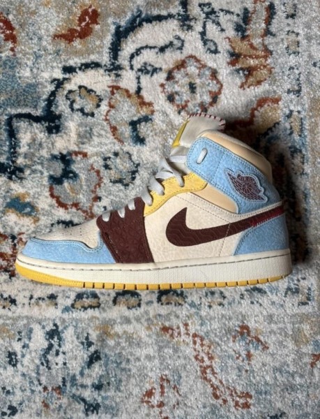 Air Jordan 1 Maison Chateau Rouge