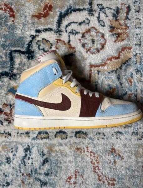 Air Jordan 1 Maison Chateau Rouge