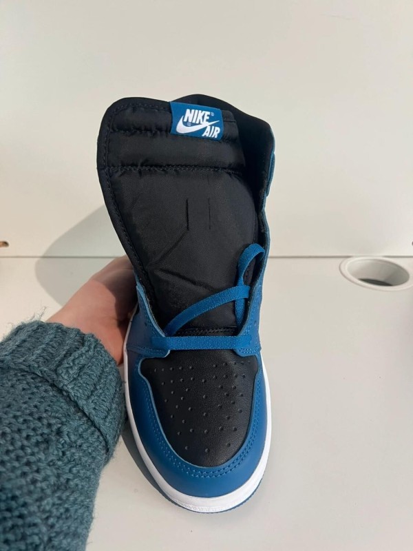 Nike Air Jordan 1 High Dark Marina 2