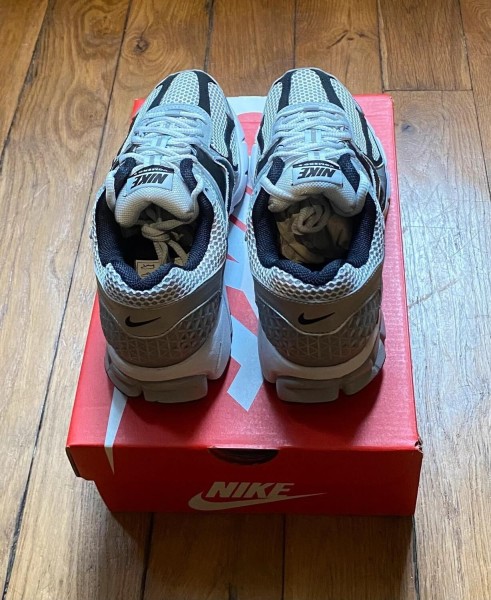 Nike zoom vomero 5 metallic silver black 36,5