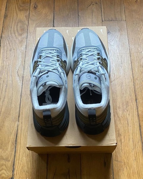 Nike lunar roam pure platinium black wolf grey 40,5