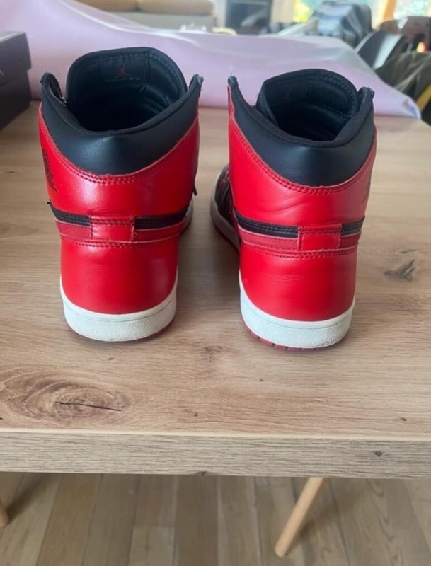 Jordan 1 Retro Bred Taille 42 (2001) 2