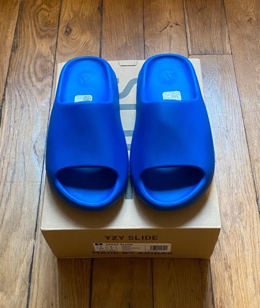 Adidas yeezy slide azure blue