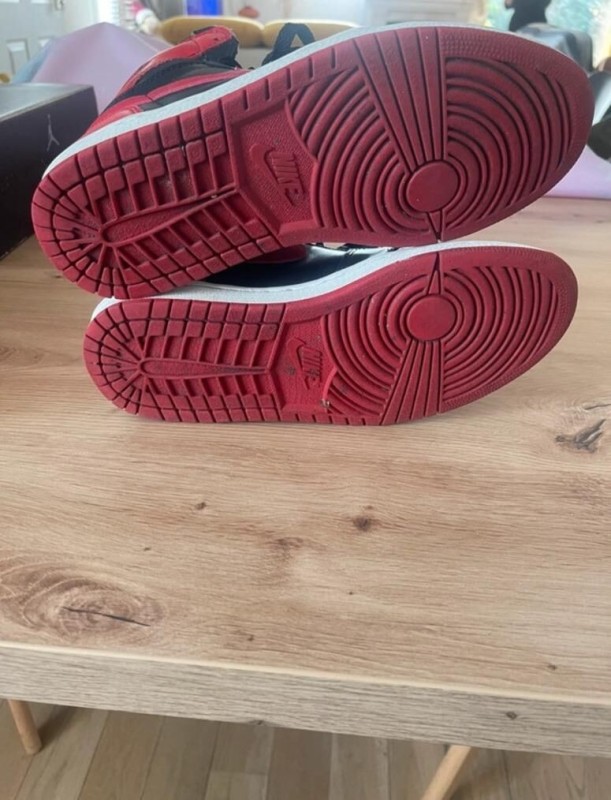 Jordan 1 Retro Bred Taille 42 (2001) 2