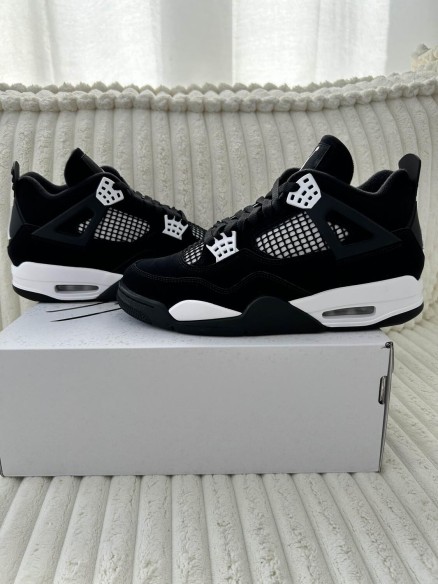 jordan 4 White thunder