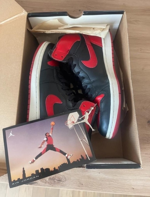 Jordan 1 Retro Bred Taille 42 (2001) 2
