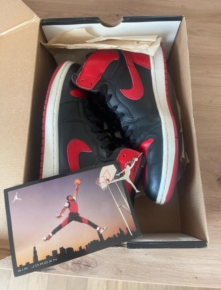 Jordan 1 Retro Bred Taille 42 (2001)