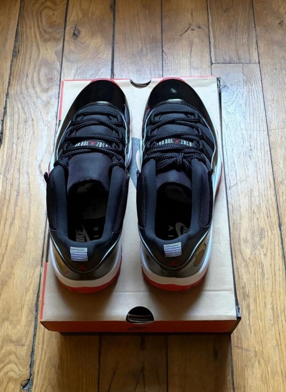 Air jordan 11 low bred black red noir rouge 42 2