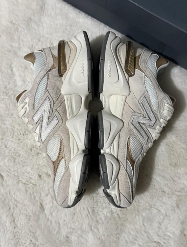 New Balance 9060 Gold Colored/beige 37,5 2