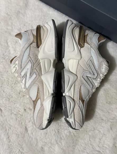 New Balance 9060 Gold Colored/beige 37,5