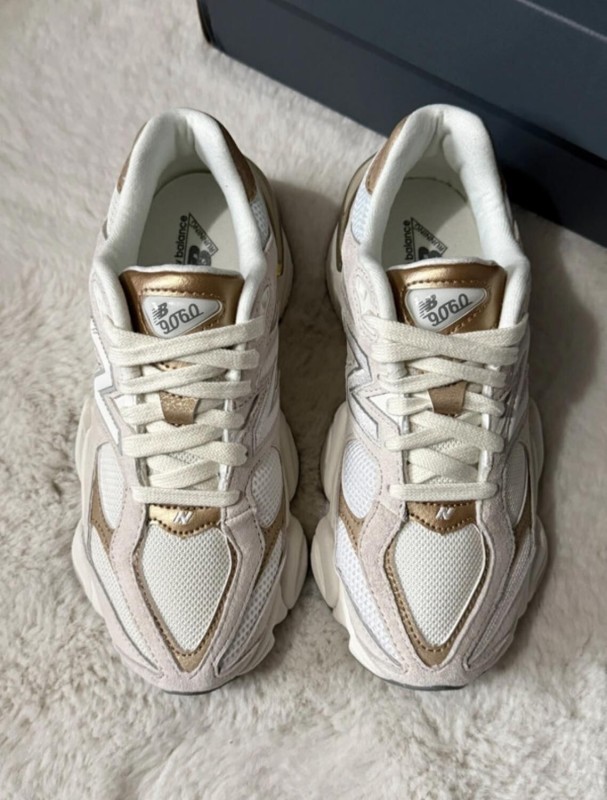 New Balance 9060 Gold Coloured/Beige 36 2