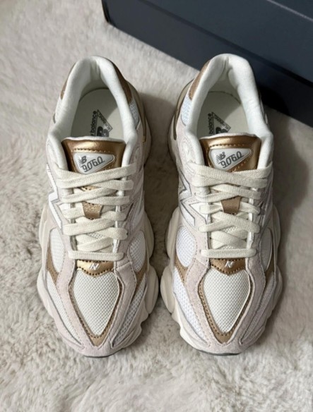 New Balance 9060 Gold Coloured/Beige 36