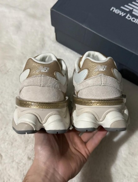New Balance 9060 Gold Colored/beige 37,5