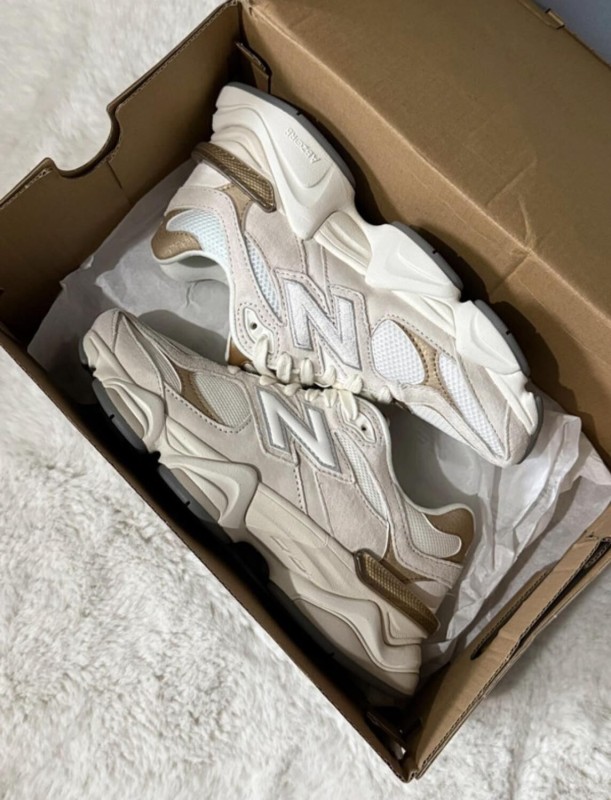 New Balance 9060 Gold Coloured/Beige 36 2