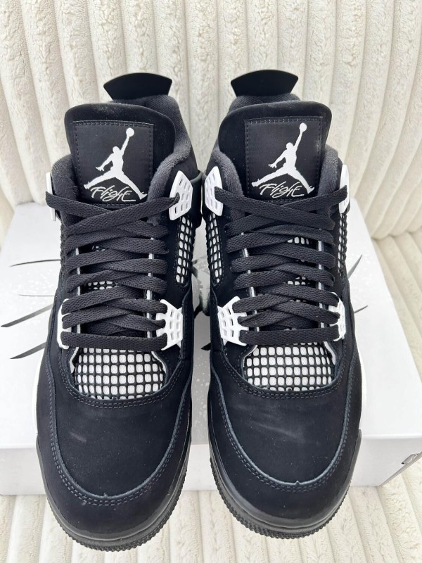 jordan 4 White thunder 2
