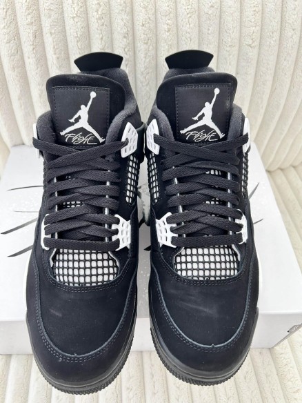 jordan 4 White thunder
