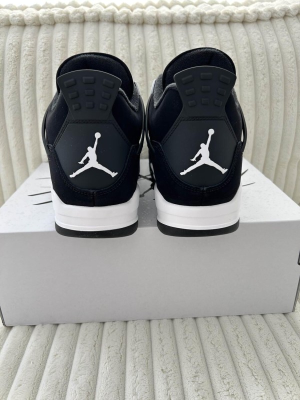 jordan 4 White thunder 2