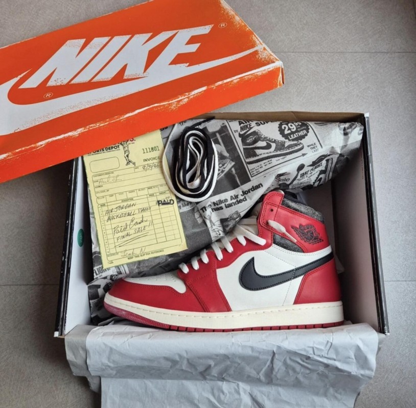 Jordan 1 "Chicago Lost & Found" 2