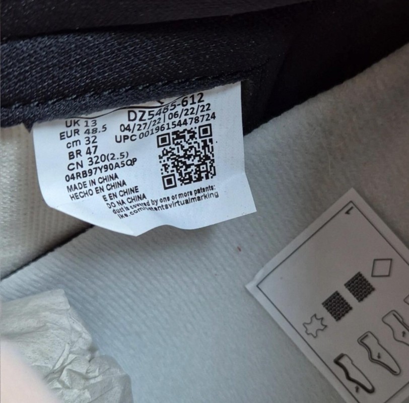 Jordan 1 "Chicago Lost & Found" 2