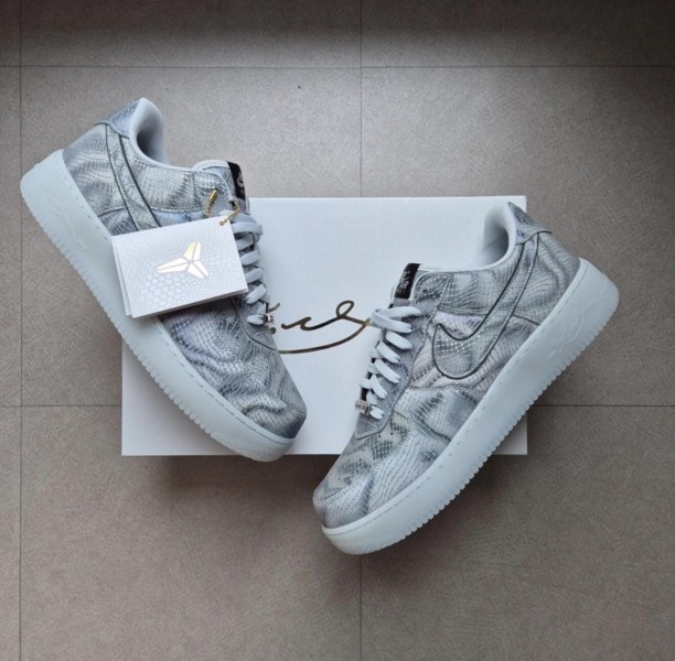 Air Force 1 Kobe "Lenticular"