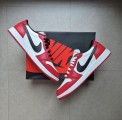 Jordan 1 Low OG "Chicago"