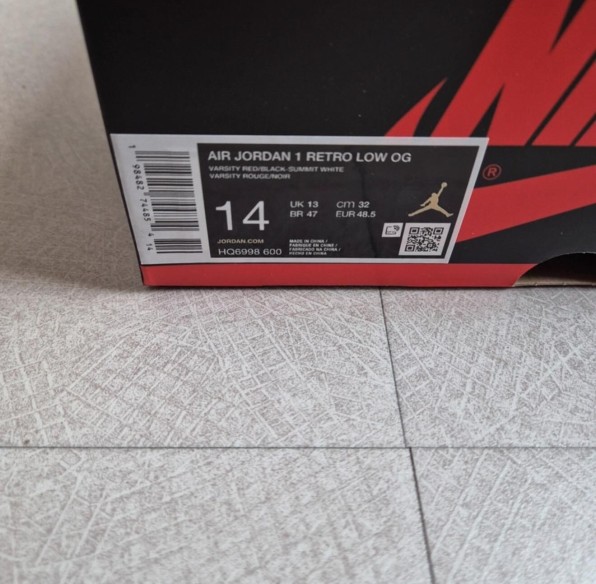 Jordan 1 Low OG "Chicago"