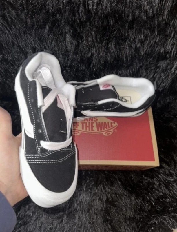 Vans Knu Skool Black White