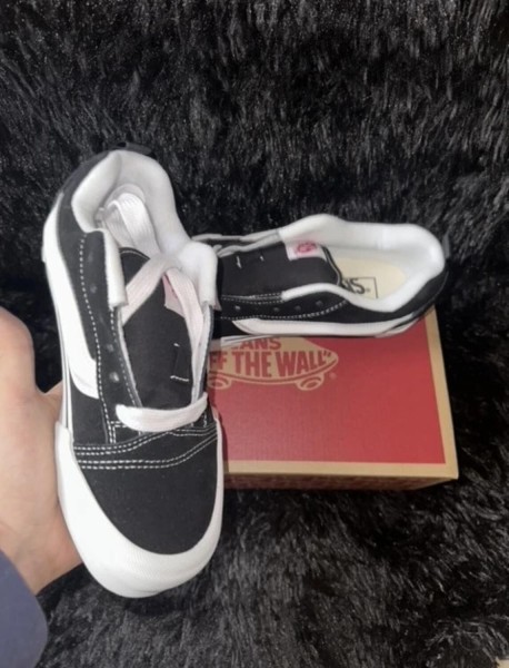 Vans Knu Skool Black White