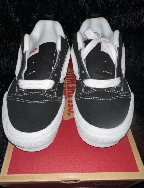 Vans Knu Skool Black White 2