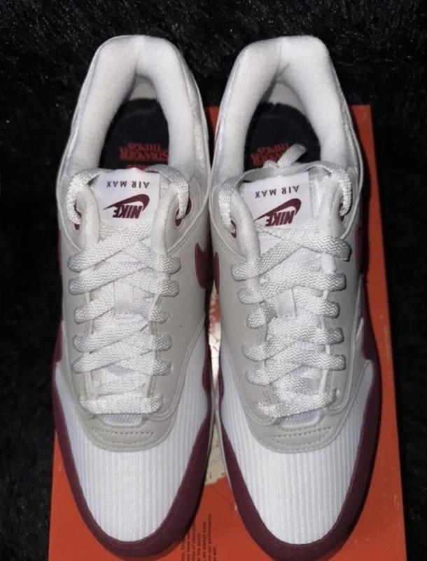 Air Max 1987 Stranger Things 2