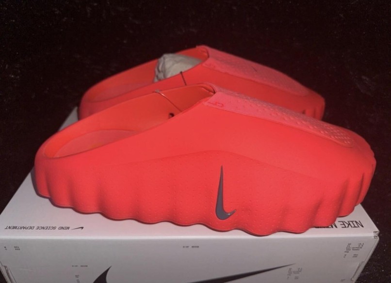 Nike Mind 001 Red