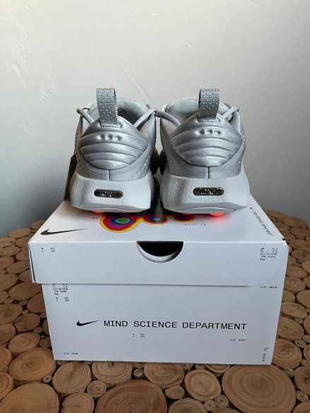 Nike Mind 002 neuve taille 40,5