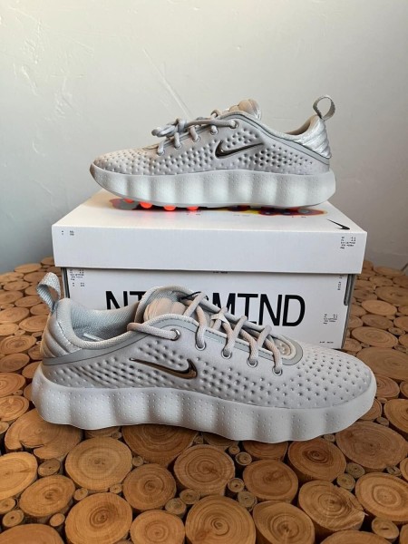 Nike mind 002 neuve taille 39