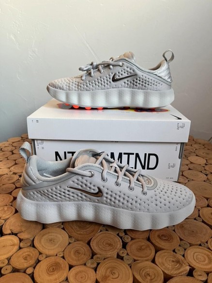 Nike mind 002 neuve taille 39