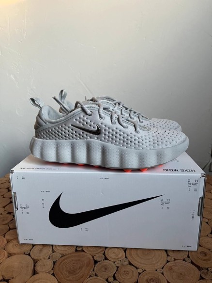 Nike mind 002 neuve taille 40