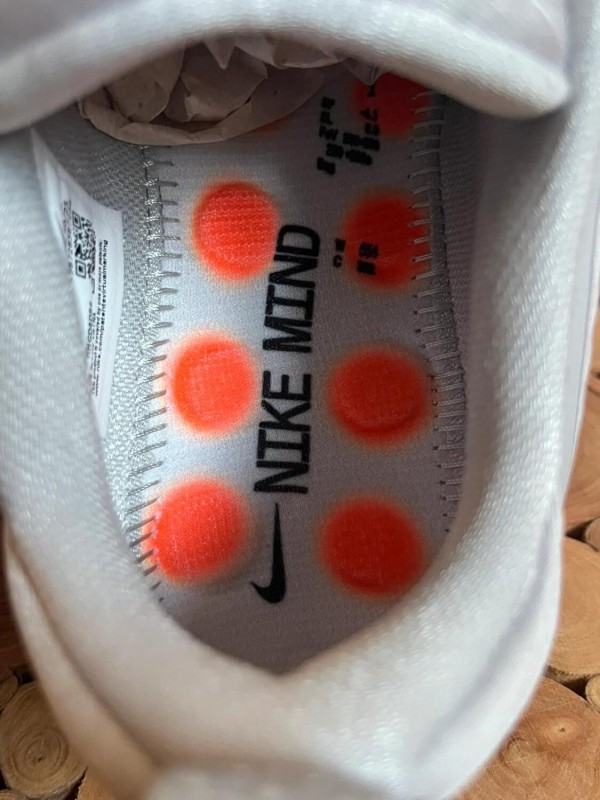 Nike mind 002 neuve taille 39 2